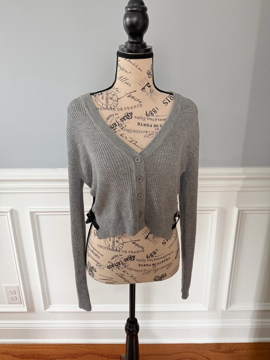 John + Jenn Gray Ribbed Cropped Button Cardigan Sweater Size XS - Picture 2 of 10